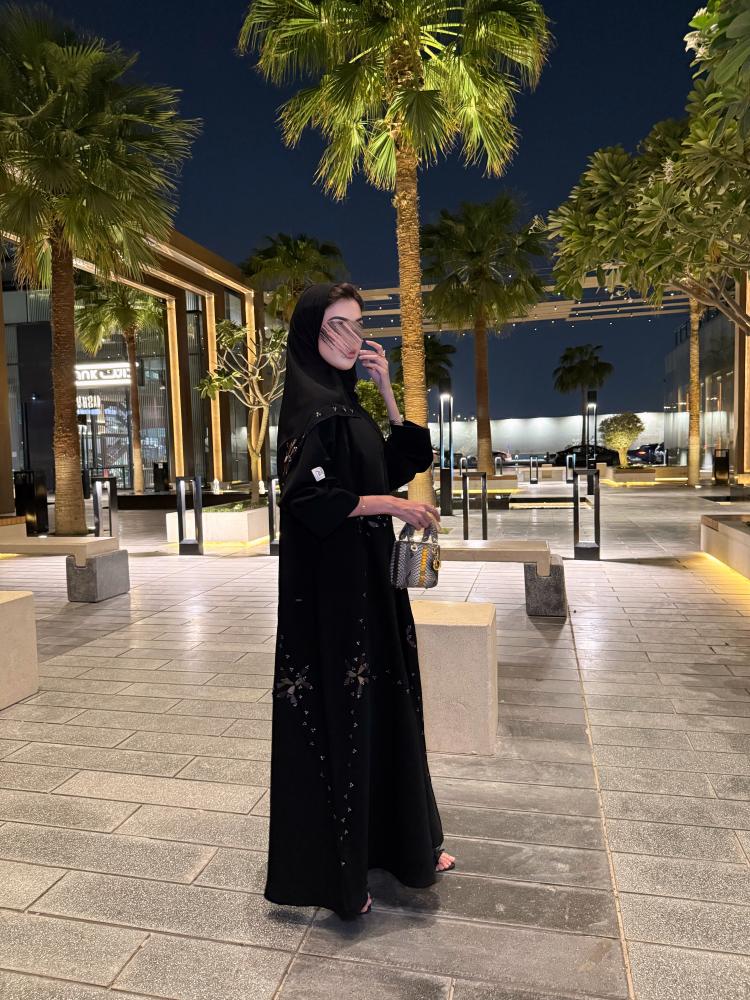 عباية رغد