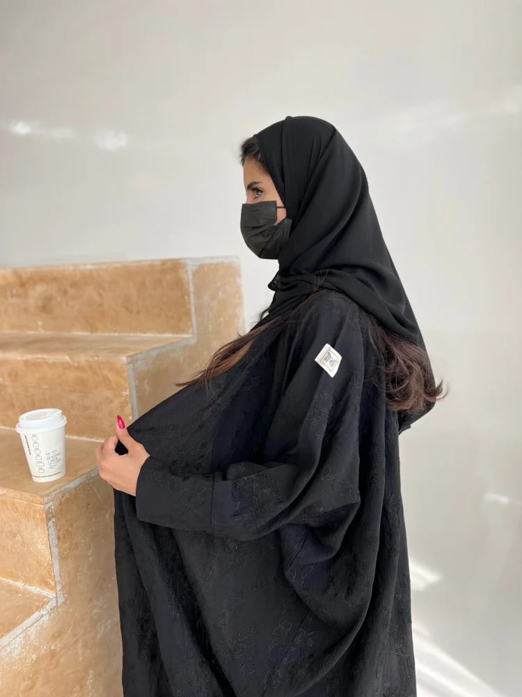 عباية بيرنا اسود