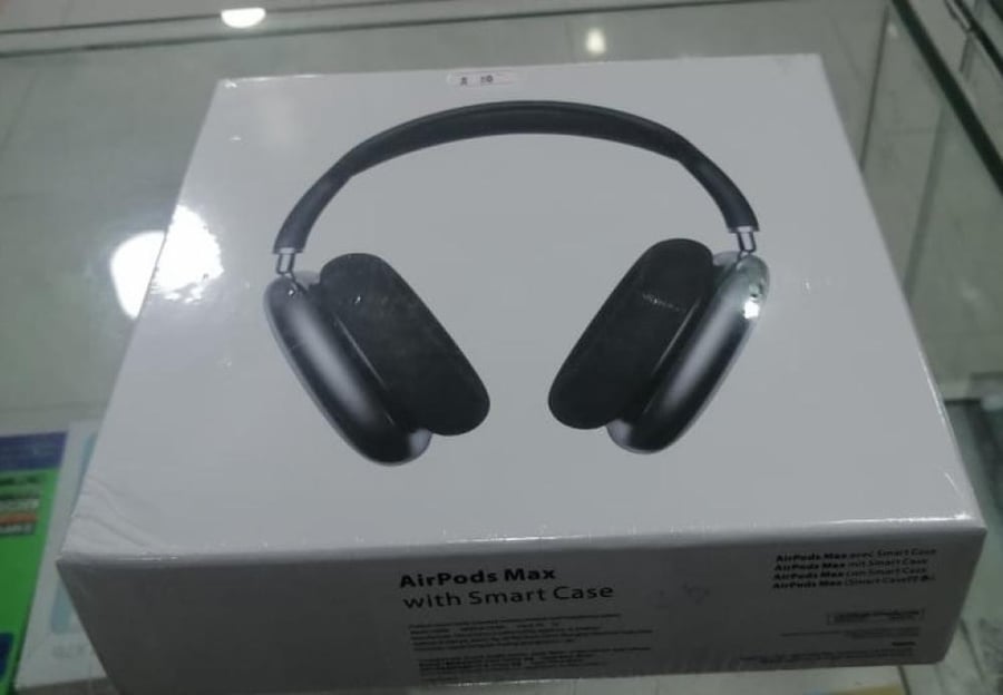 Airpods max شبيهة الابل