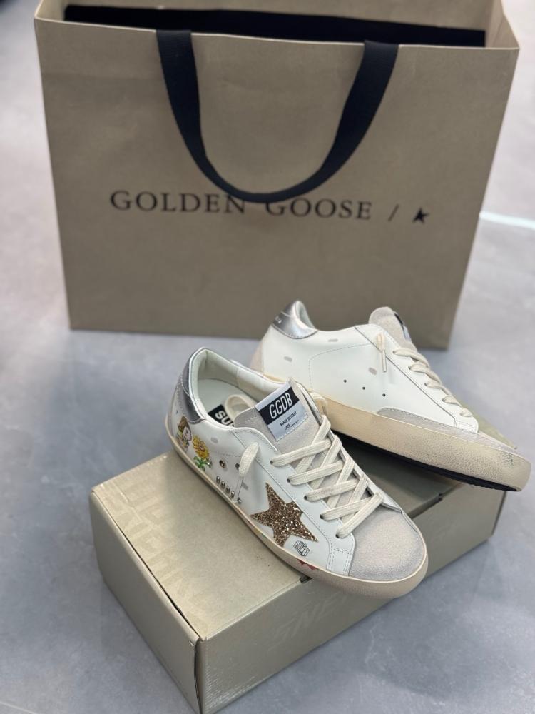 GOLDEN GOOSE Leather Superstar Sneakers