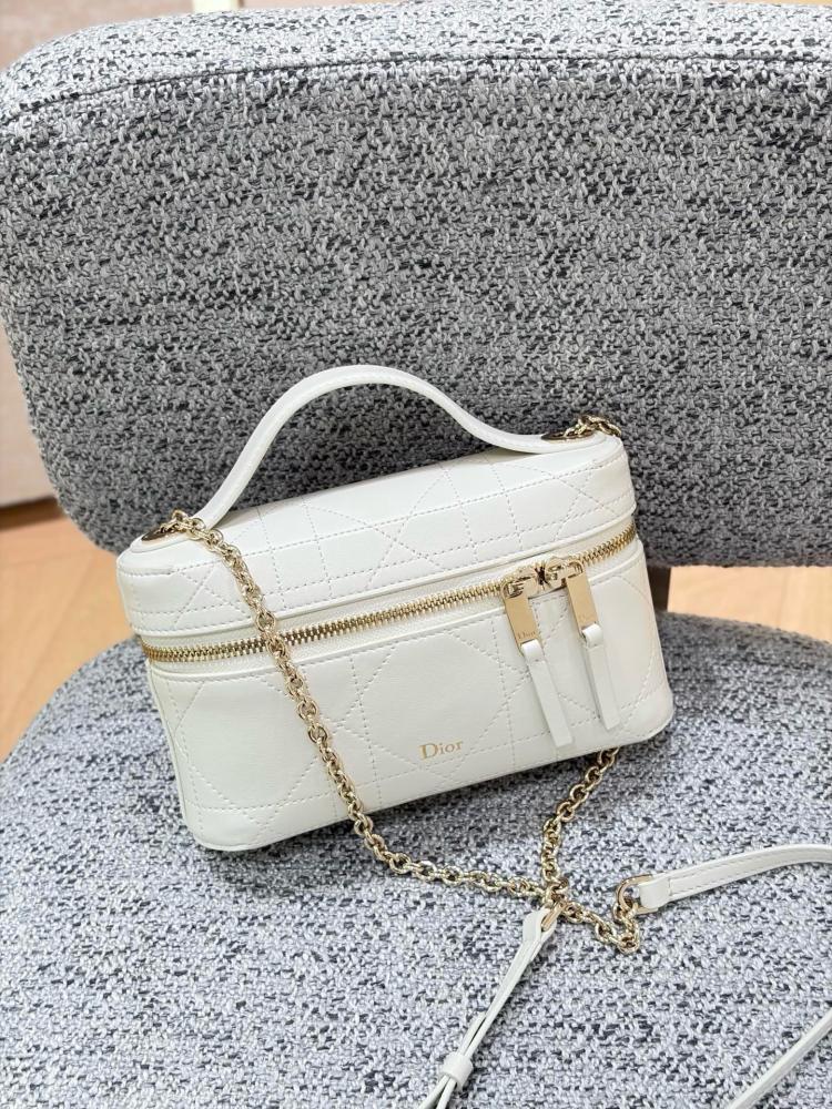 Mini soft vanitY
