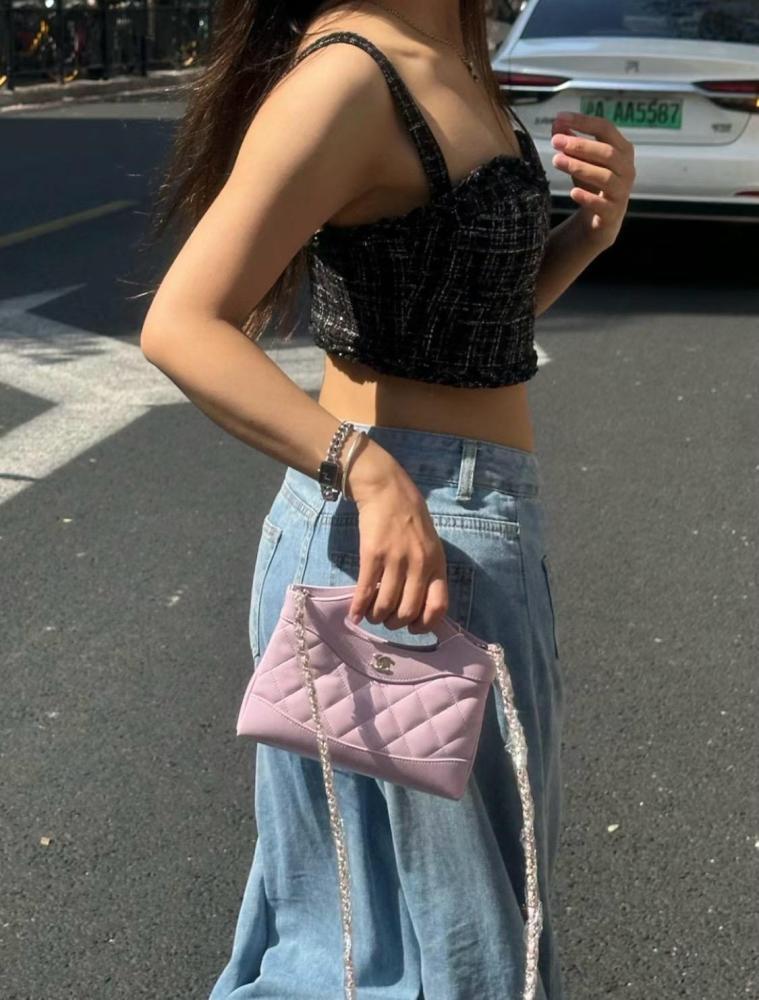 Chanel shopping bag 31