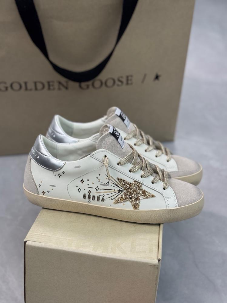GOLDEN GOOSE Leather Superstar Sneakers