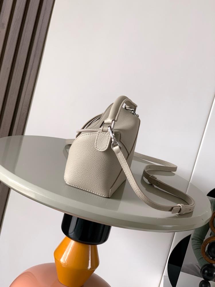 Loewe Puzzle bag mini size 16cm
