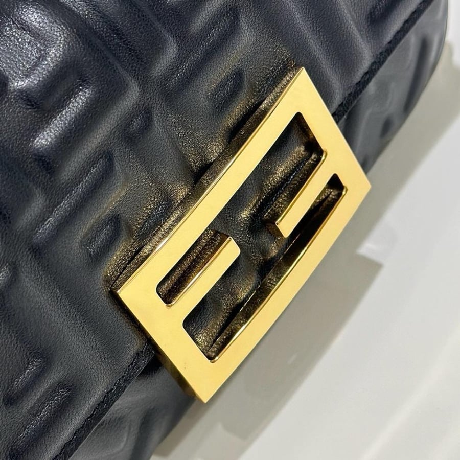 Fendi Baguette Mini Size