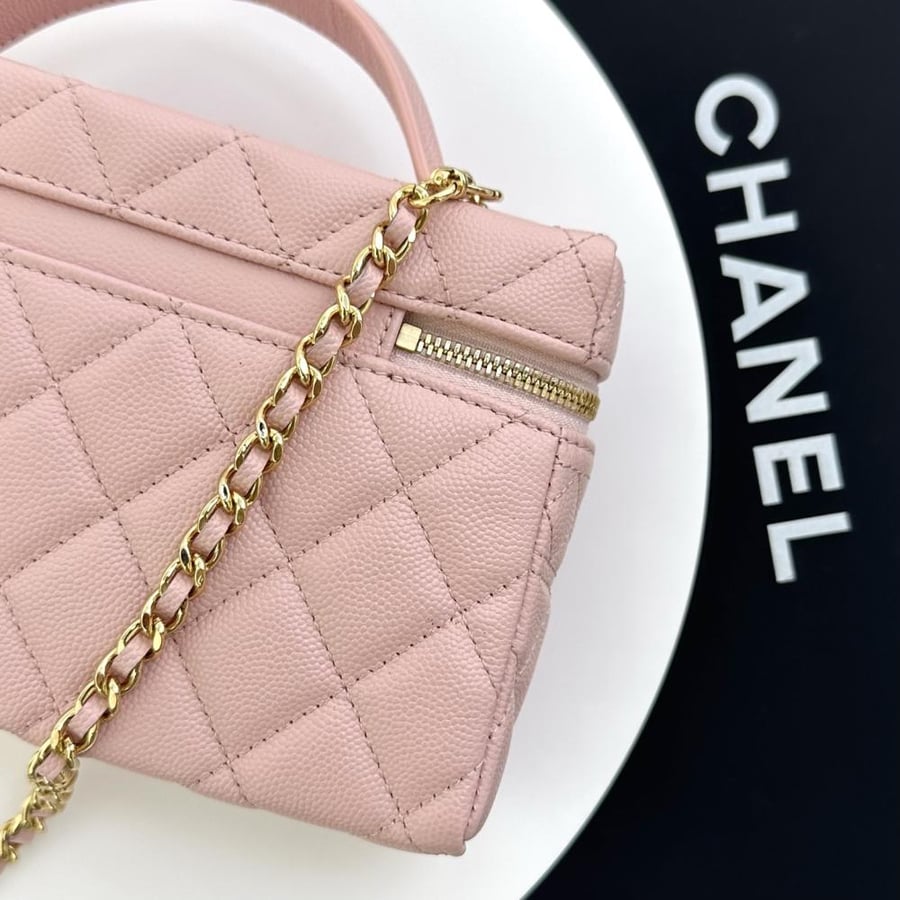 LP Chanel vanity bag
