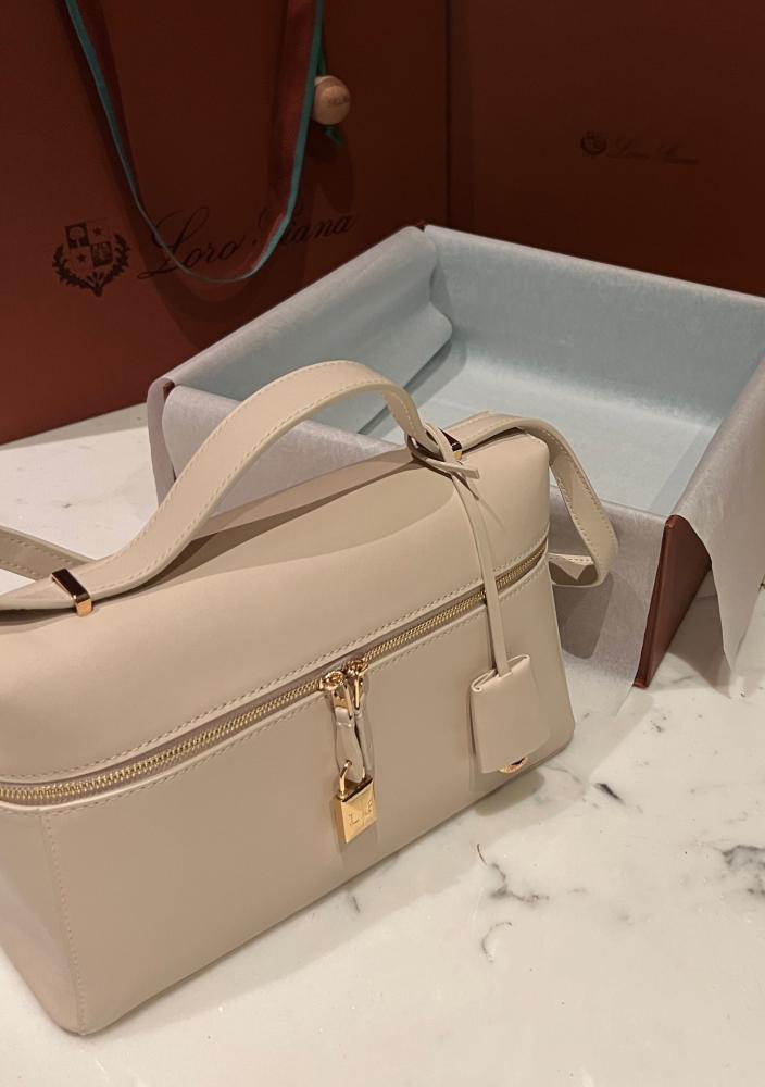 Loro Piana Extra large L27