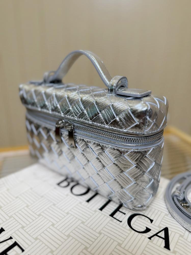 Bang Bang Vanity 22 cm