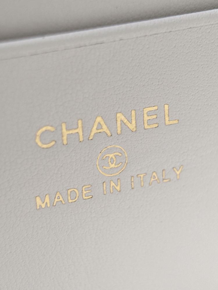 LP Chanel vanity bag
