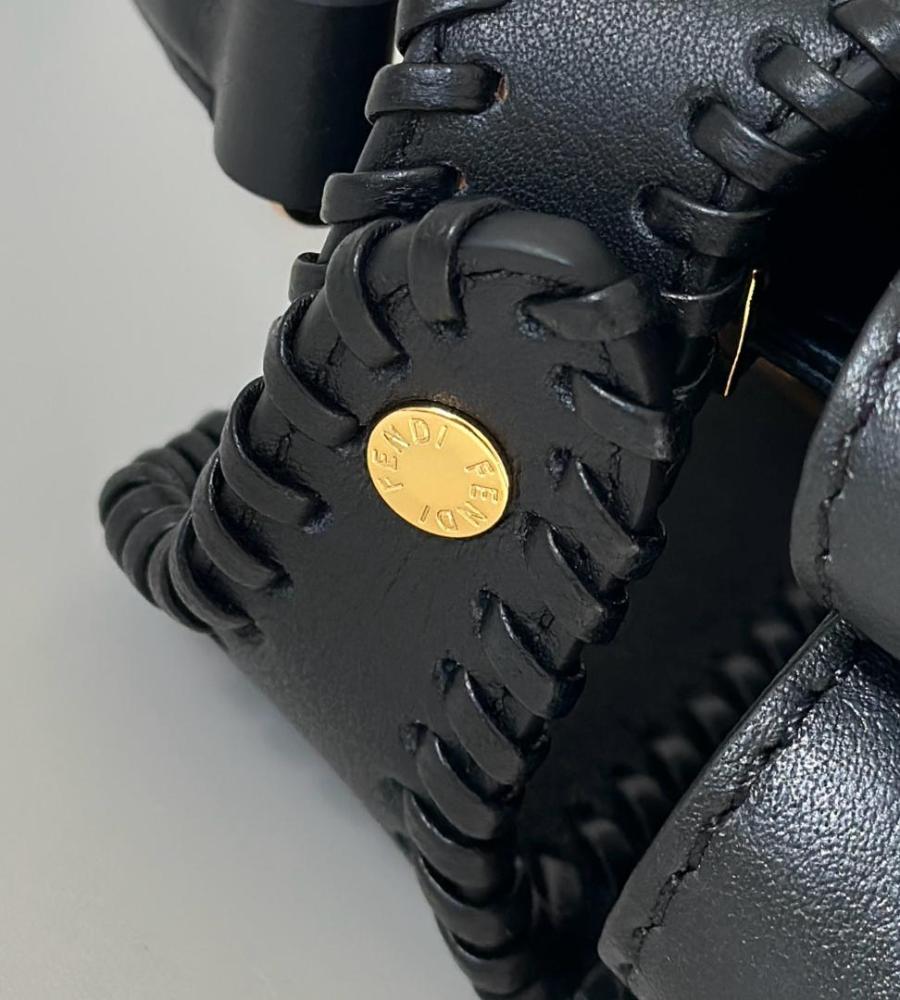 peekaboo Mini size 23