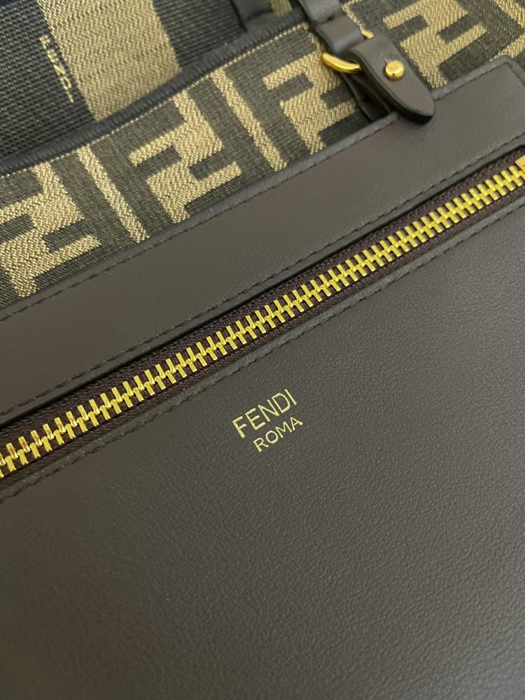 Fendi Roll tote bag