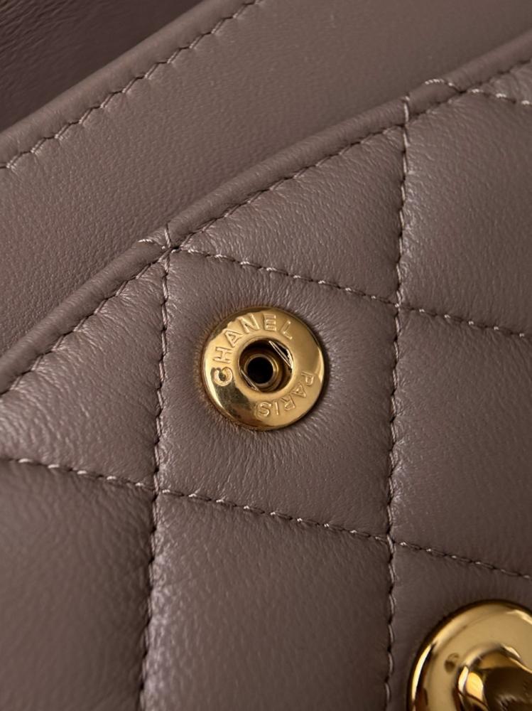 Chanel cf23