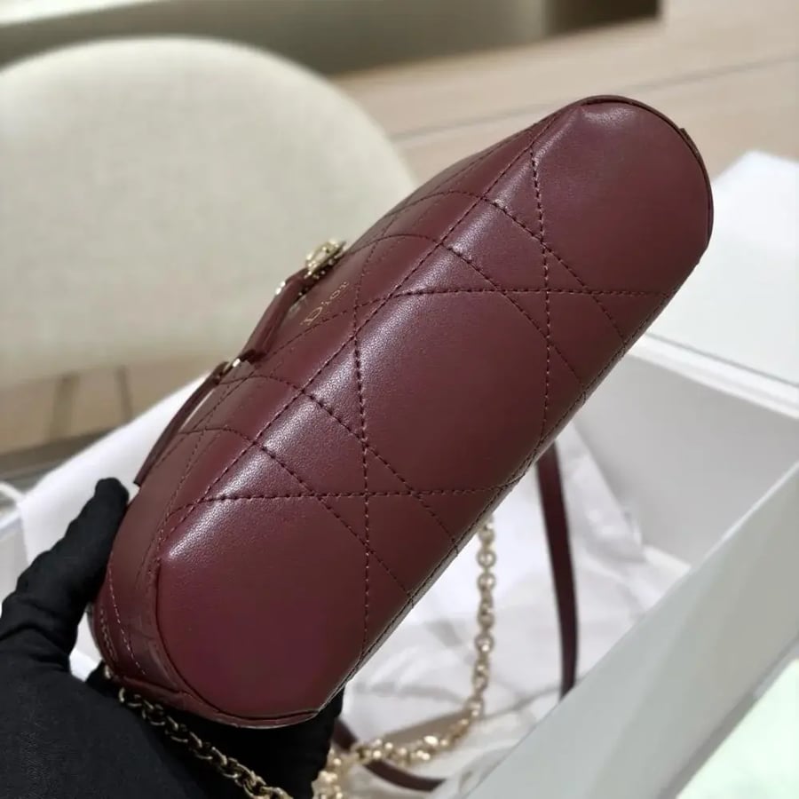 Mini soft vanitY