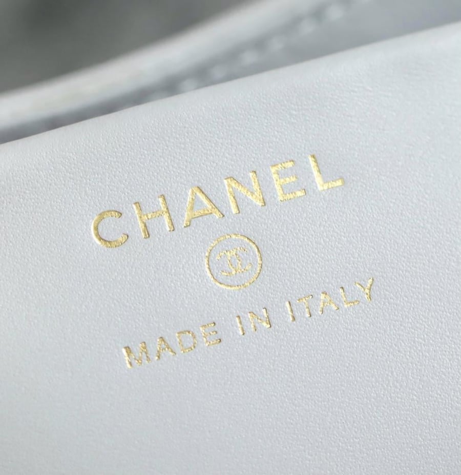 Chanel shopping bag 31