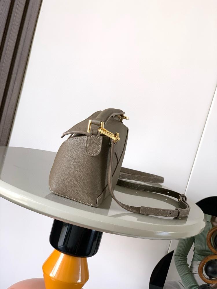 Loewe Puzzle bag mini size 16cm