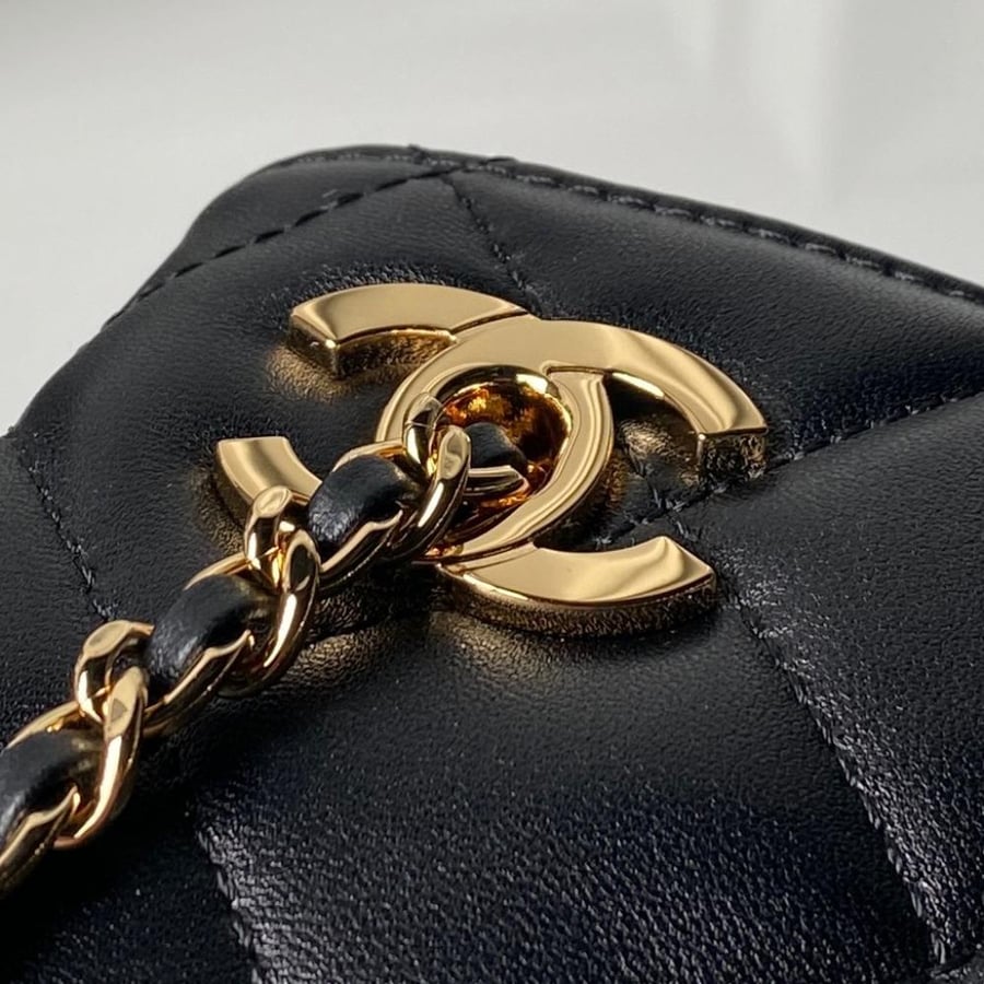 Chanel shoulder bag