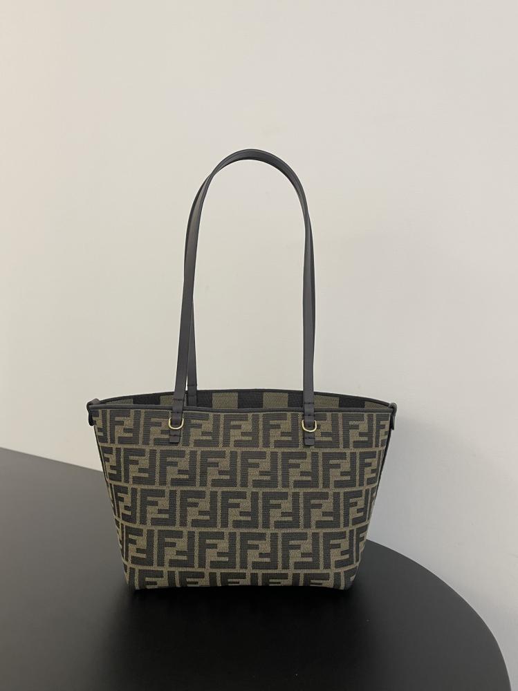 Fendi Roll tote bag
