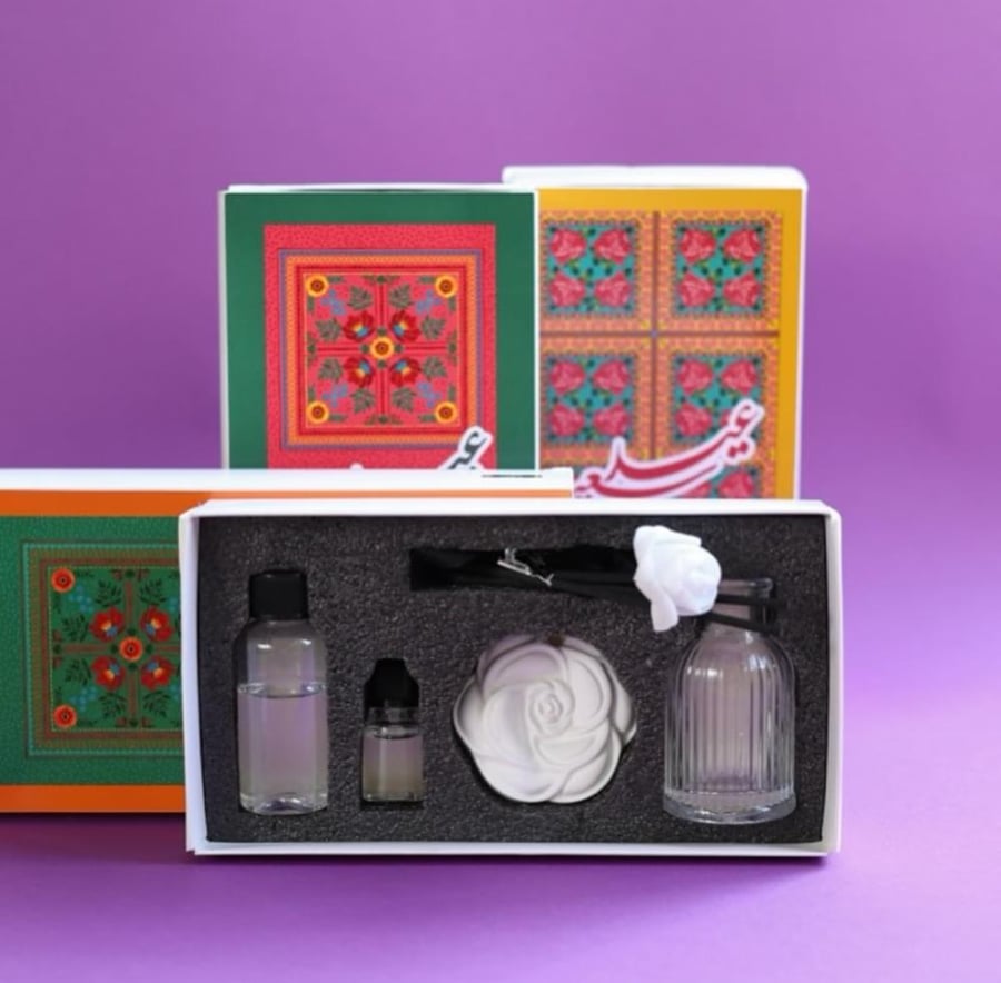 تعليقة حجر الورد المعطر + الدفيوزر – لمسة فاخرة برائحة اللافندر