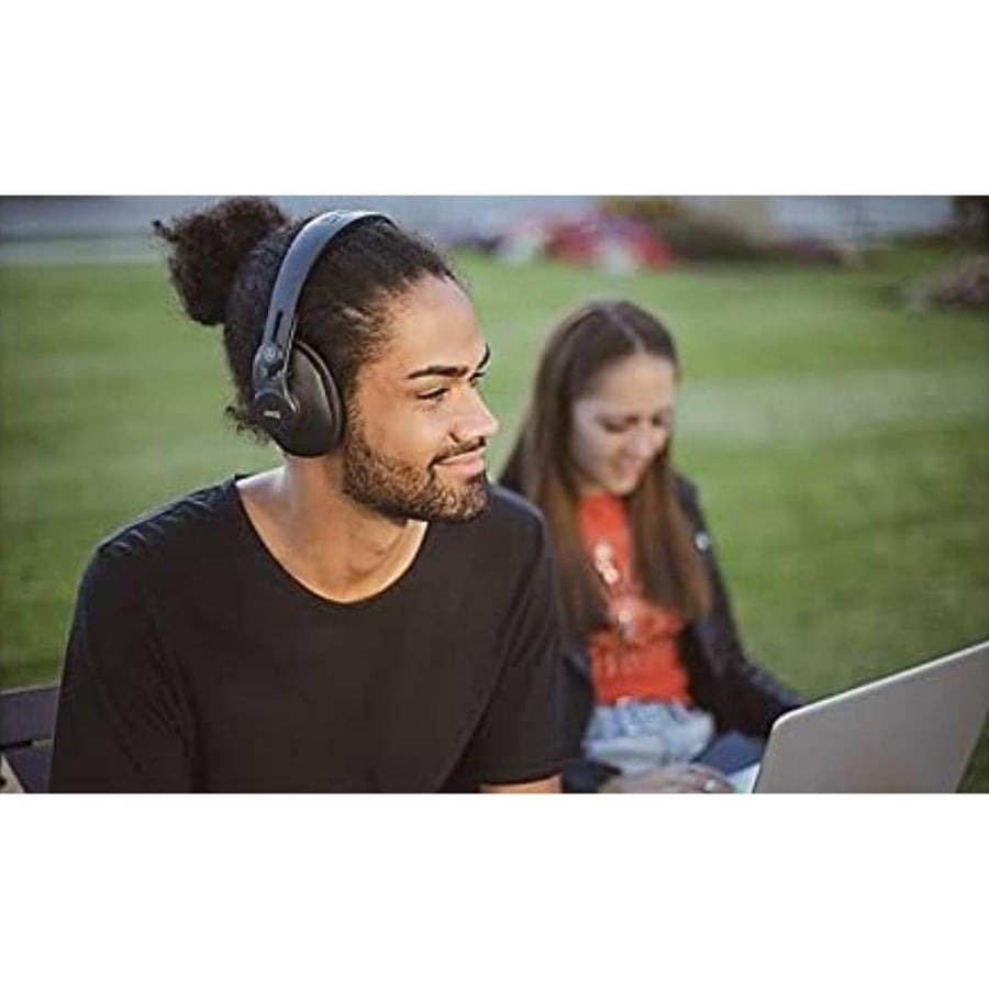 AKG K371-BT Professional Wireless Over-Ear Studio Headphones, Closed and Foldable, with a Ultra-High Frequency Range of 5Hz–40kHz