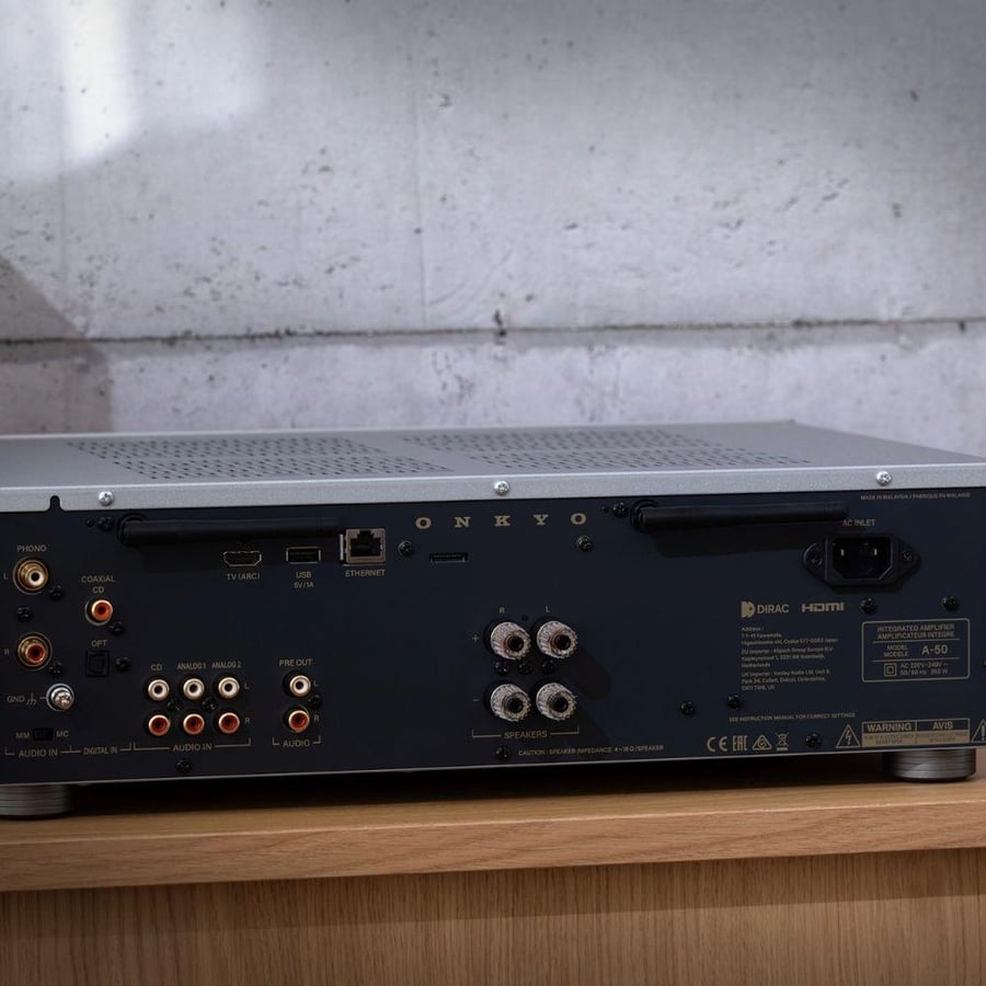 مضخم صوت ستيريو شبكي متكامل 180 وات قناتين، مع DAC عالي الدقة ودعم Dirac Live موديل A-50 ماركة Onkyo