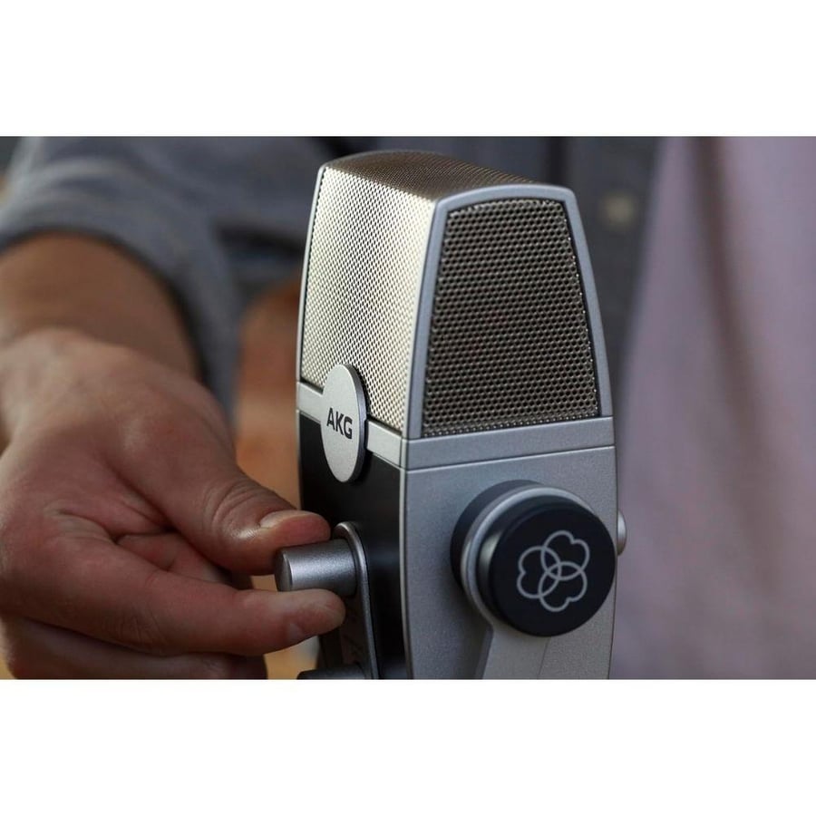 ميكروفون مكثف برو اوديو ليرا Ultra HD USB ماركة AKG – صوت احترافي متعدد الأوضاع للبث والتسجيل موديل C44