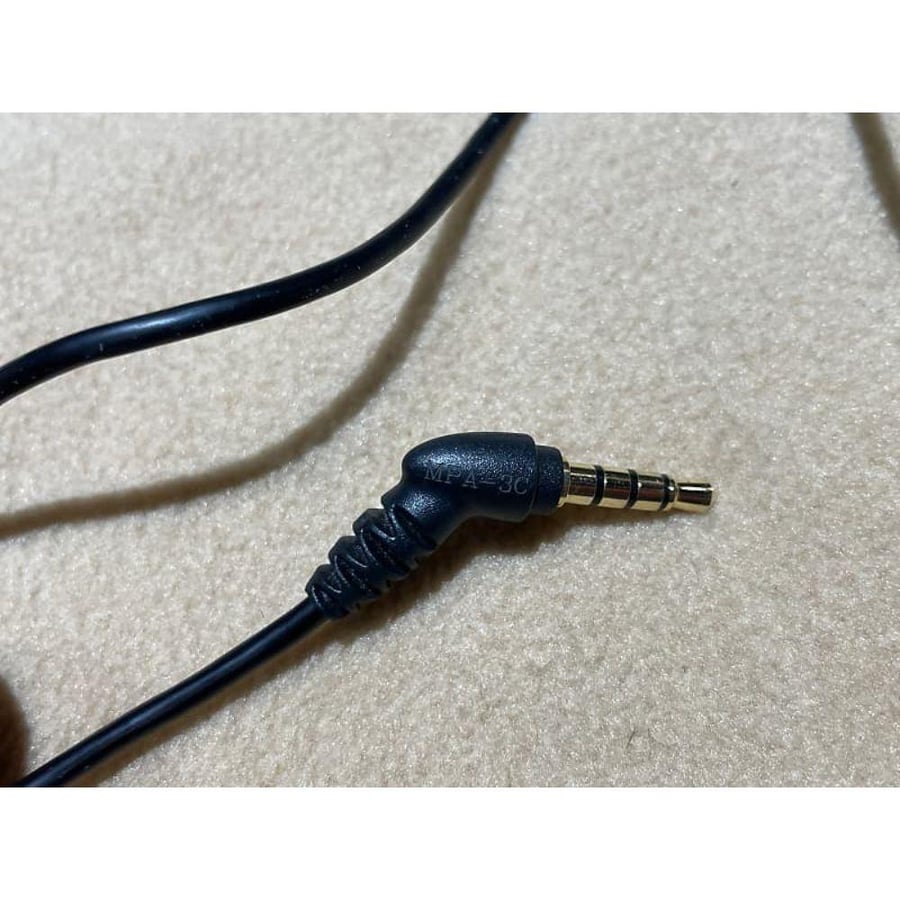 Shure SE102 Professional In-Ear Noise Isolating Headphones with Ergonomic Design and Built-in Microphone
