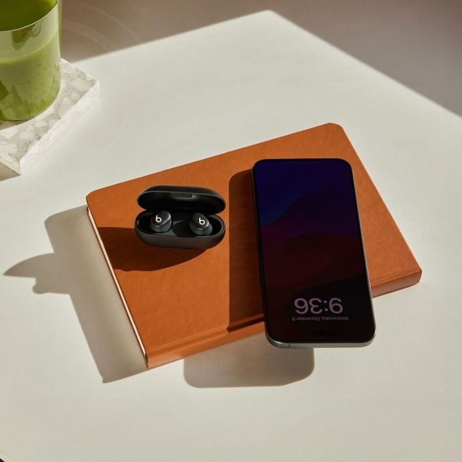 Beats Solo Buds Ar: Small, big sound, all-day comfort, up to 18 hours, polar purple