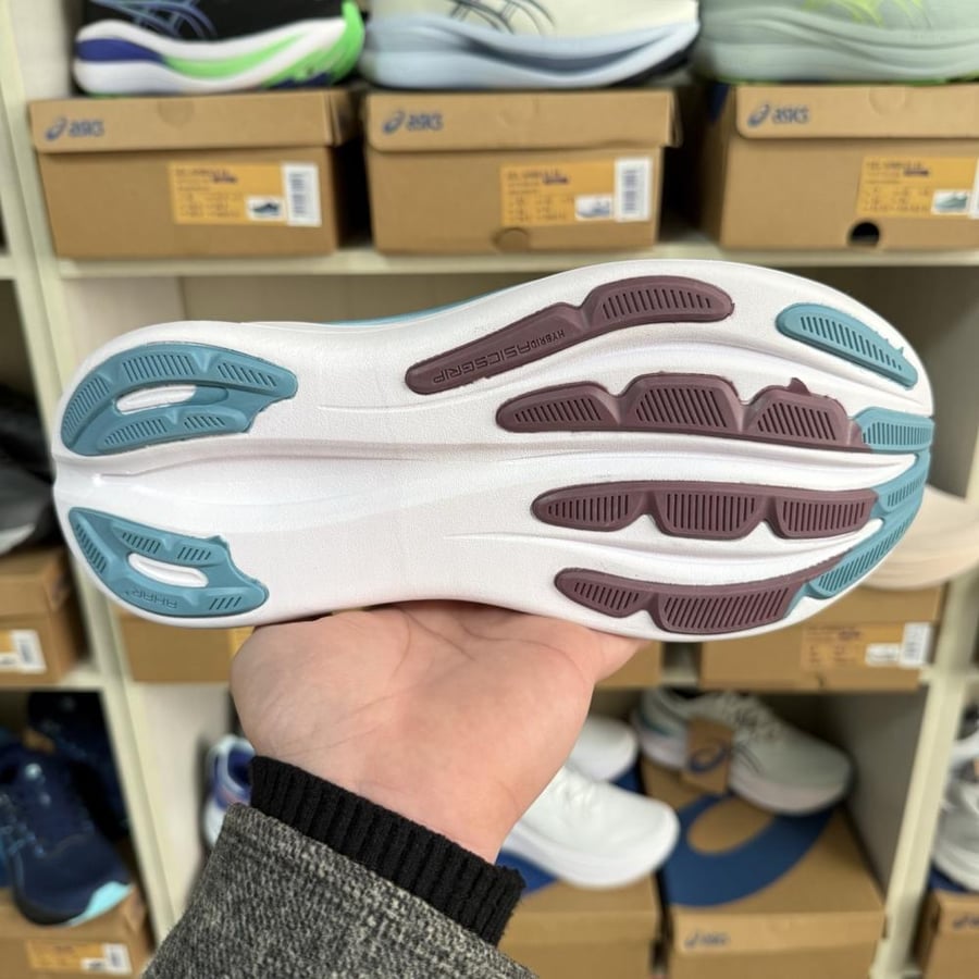 حذاء اسكس Asics جيل نيمبوس 28 الفخم - ASI-OU-065-ES