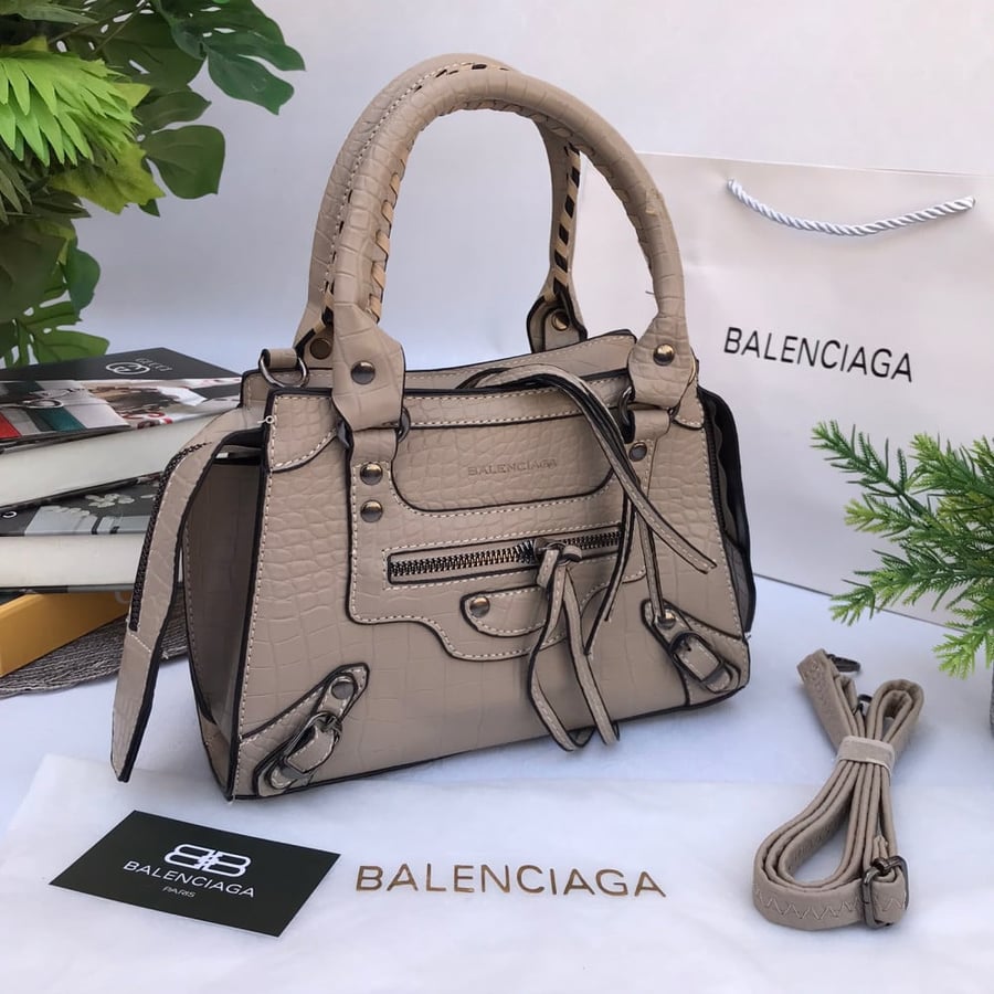 شنط شنطة بلنسياقا Balenciaga - متجر الخطوة الانيقة