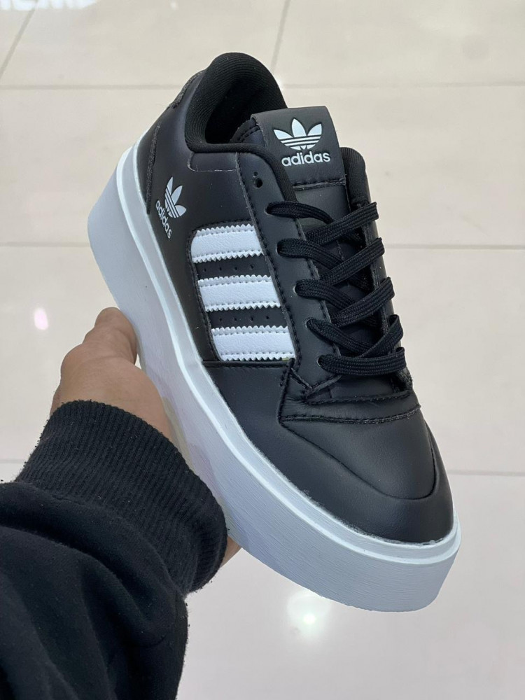 حذاء جزم شوز اديداس Adidas - الخطوة الانيقة