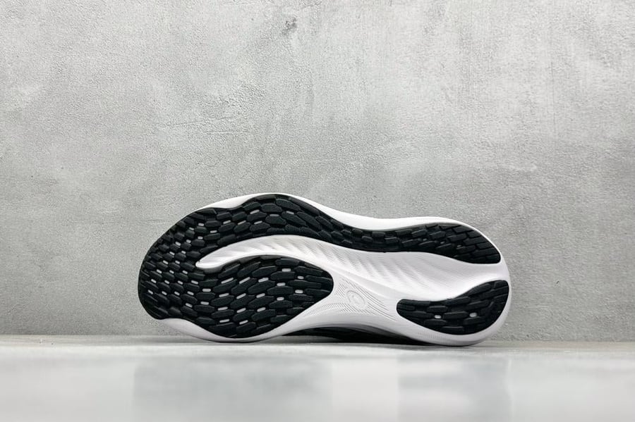 حذاء اسكس Asics جيل نيمبوس 26 المريح - ASI-OU-114-ES