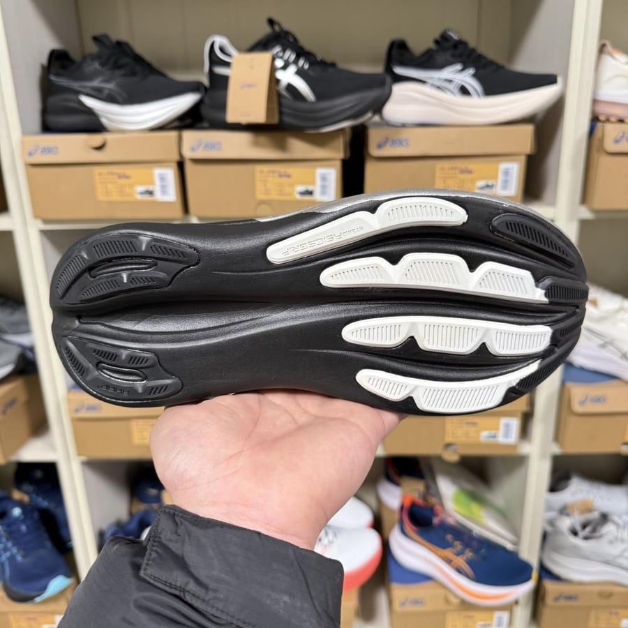 حذاء اسكس Asics جيل نيمبوس 28 الفخم - ASI-OU-070-ES