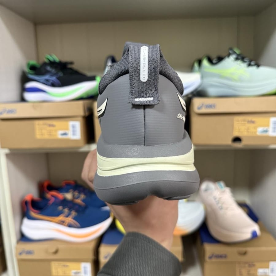 حذاء اسكس Asics جيل نيمبوس 28 الفخم - ASI-OU-068-ES