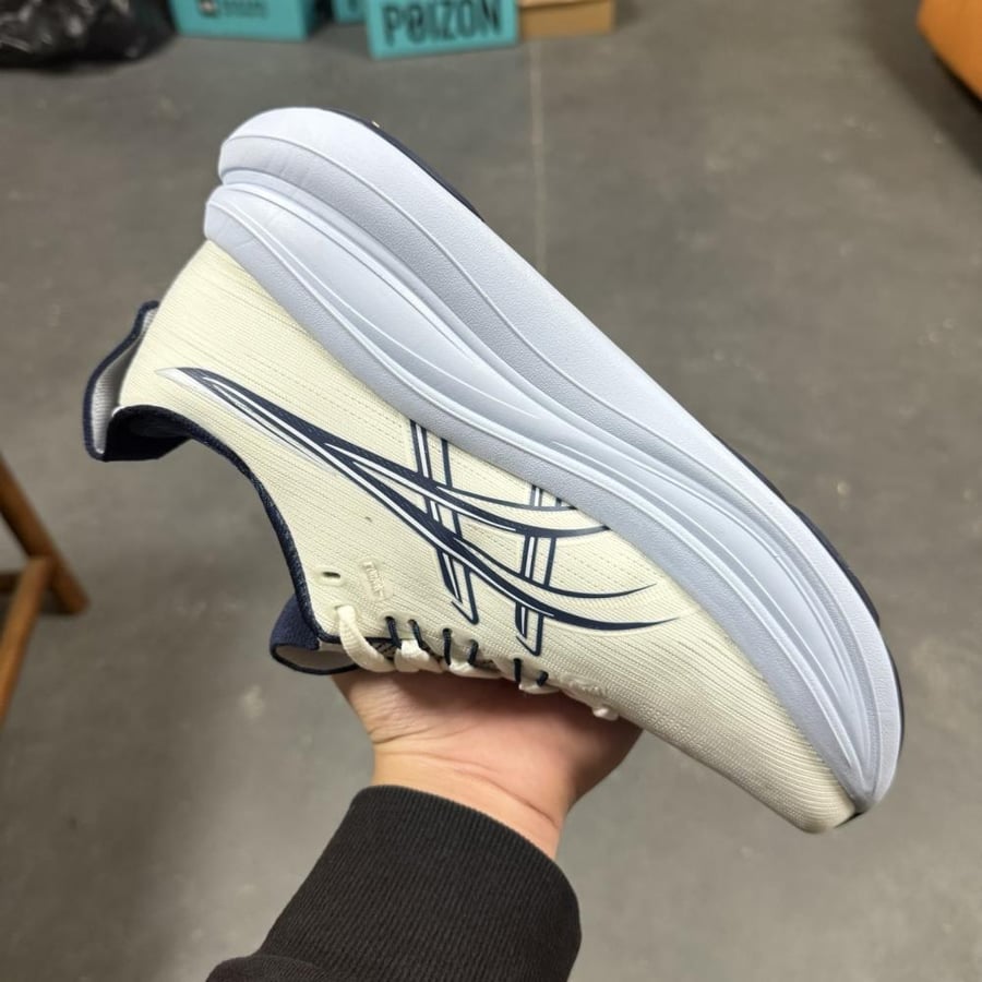 حذاء اسكس Asics جيل نيمبوس 28 الفخم - ASI-OU-058-ES