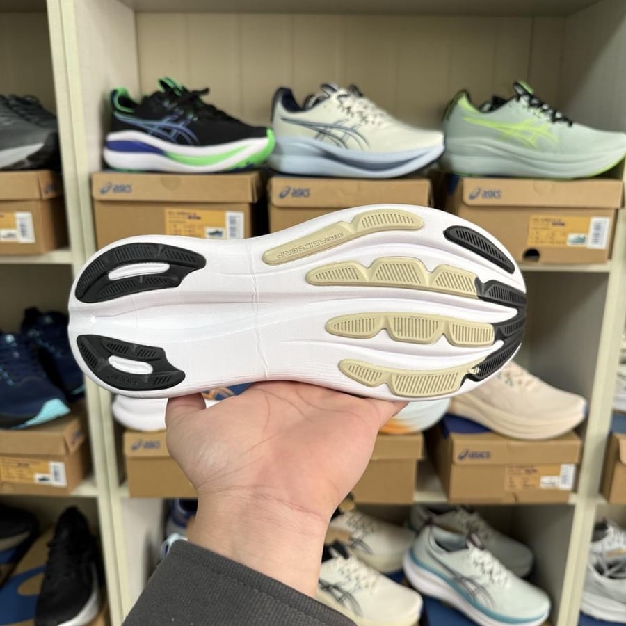 حذاء اسكس Asics جيل نيمبوس 28 الفخم - ASI-OU-066-ES