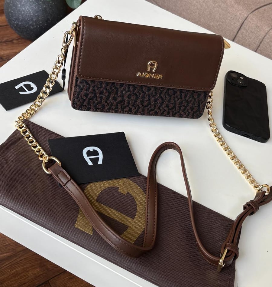 حقيبة نسائية آغنر Aigner أنيقة وعملية - AIG-005-ES