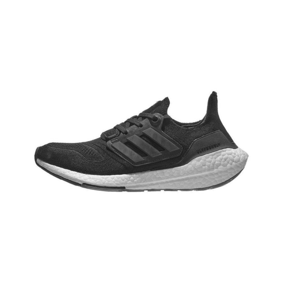 حذاء اديداس الترابوست اسود / Adidas ultraboost black shoes