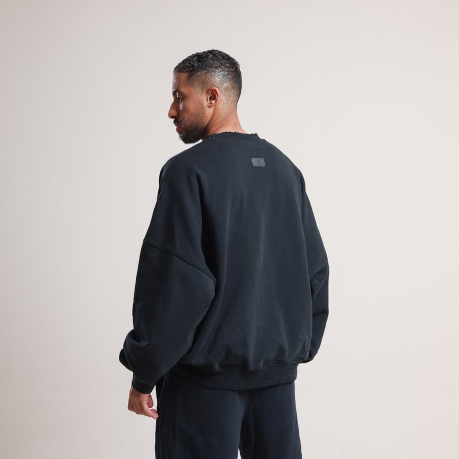 طقم سويت شيرت و بنطال رياضي كاجوال  - لون أسود |Casual sweatshirt and sweatpants set