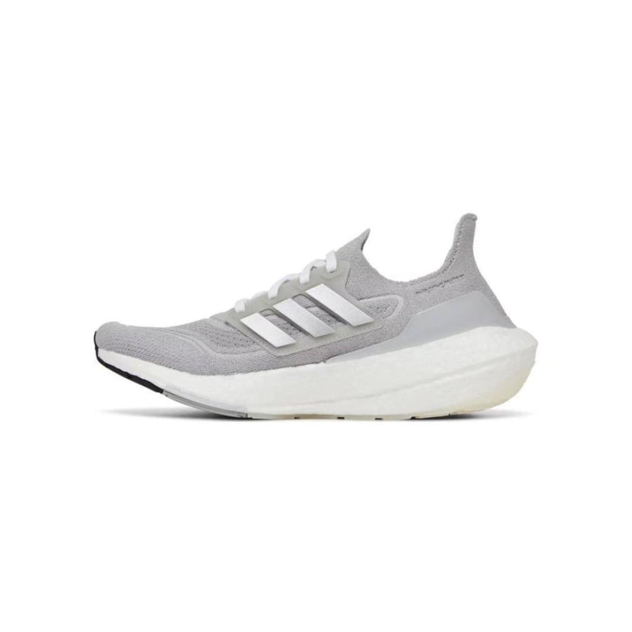 حذاء اديداس الترابوست رمادي / Adidas ultraboost grey shoes