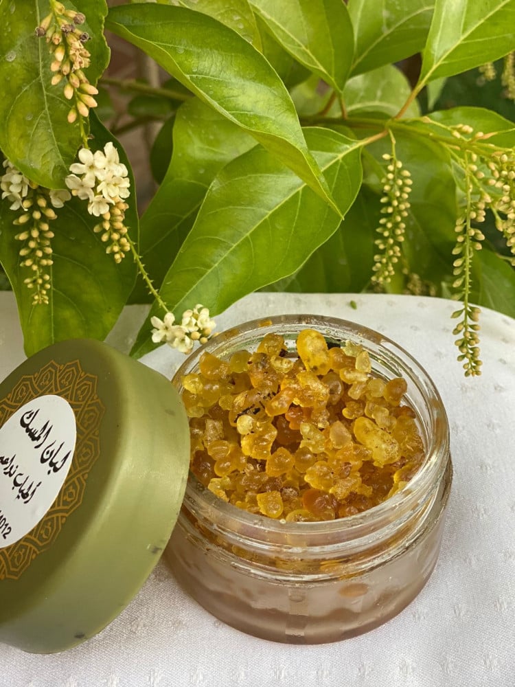 لبان عماني معطر بالمسك