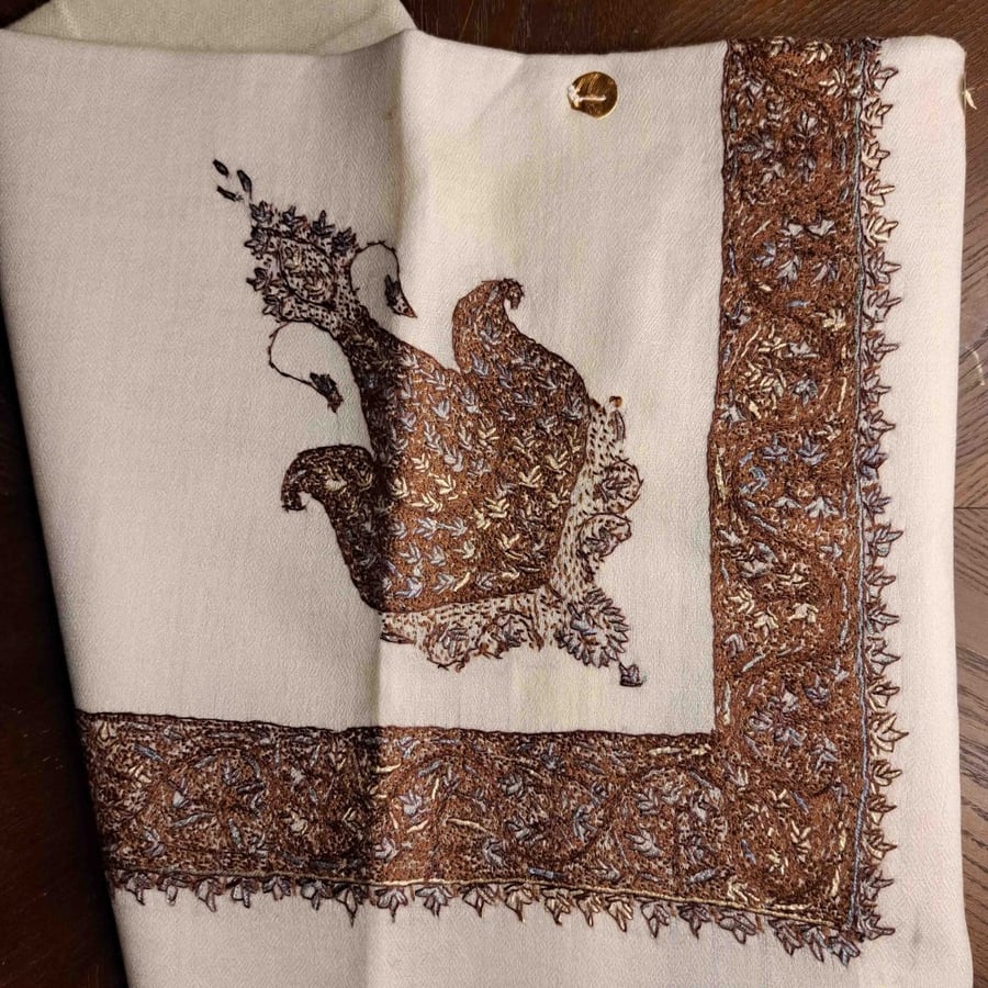 Kashmiri shawl mixed with Bashamina