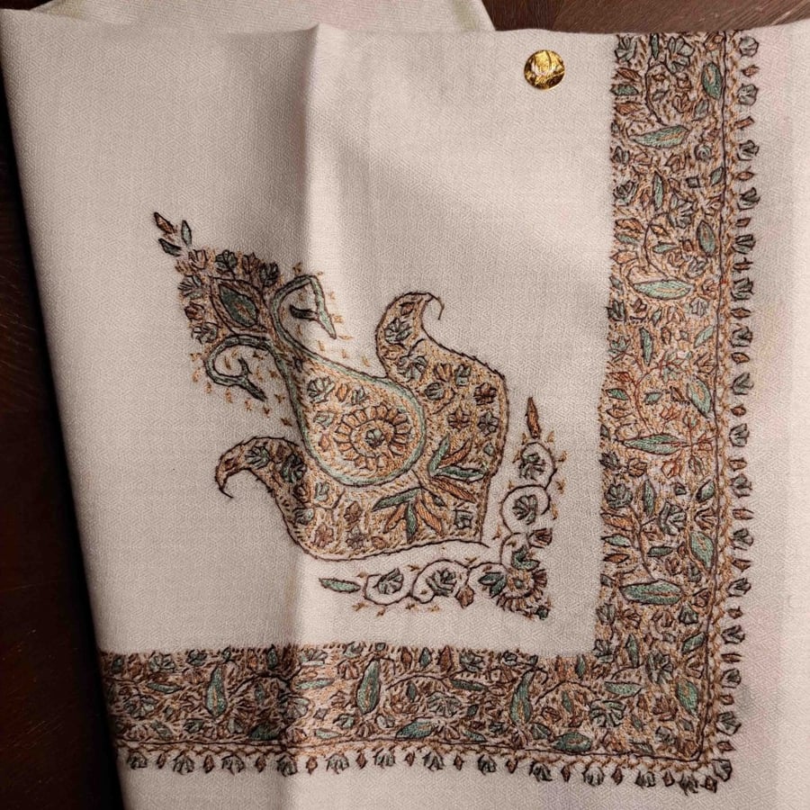 Kashmiri shawl mixed with Bashamina
