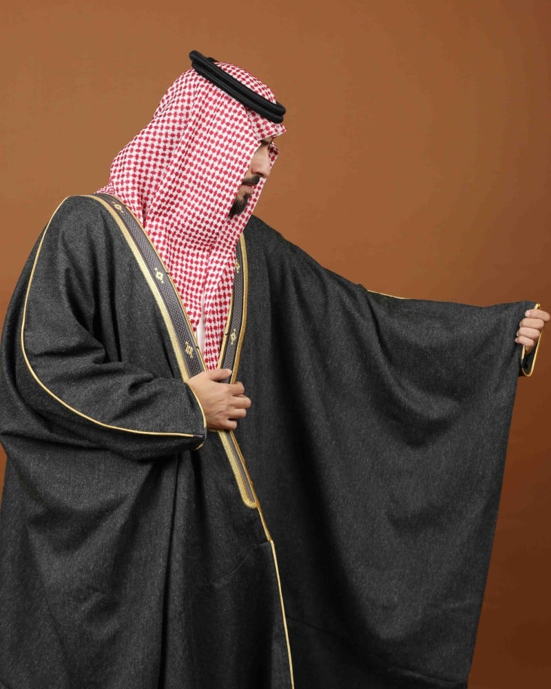 بشت شتوي رجالي فخم وبر مع تطريز