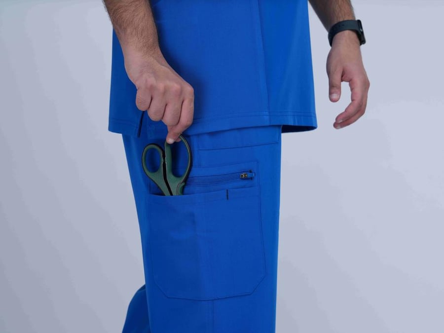 سكرب مودرن رجالي ييل بلو