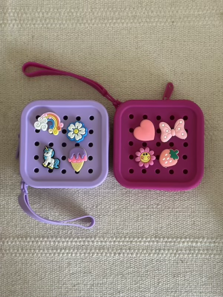شنطة سيليكون مع تشارمز- Silicone pouch with charms