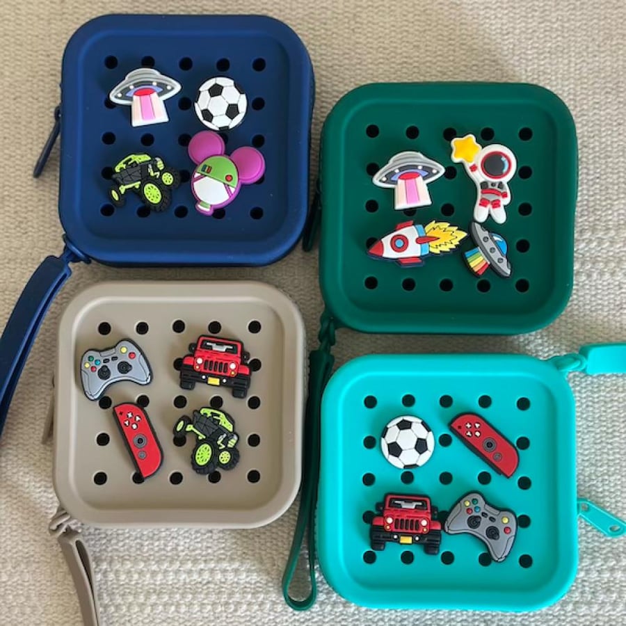 شنطة سيليكون مع تشارمز- Silicone pouch with charms