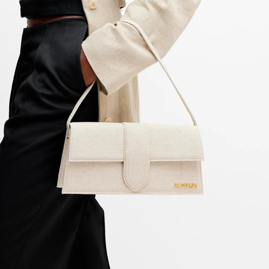 حقيبة لنن كتف من JACQUEMUS