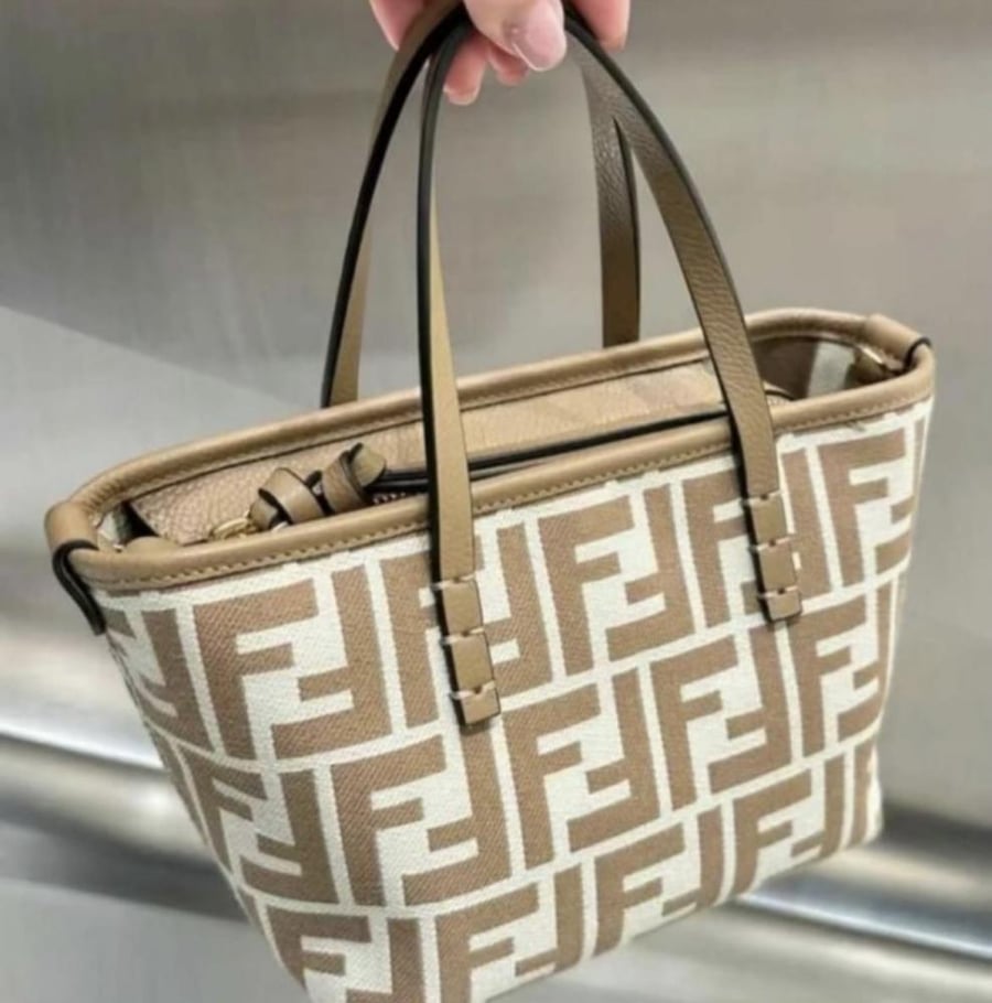 حقيبة فندي tote bag صغيرة