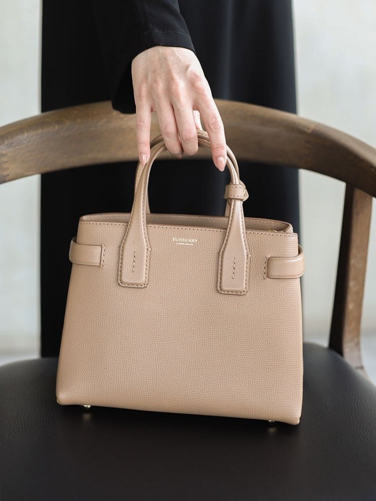 Burberry beige small bag