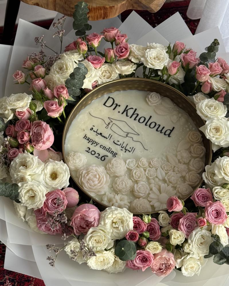 باقة ورد & شمعة - حجم كبير